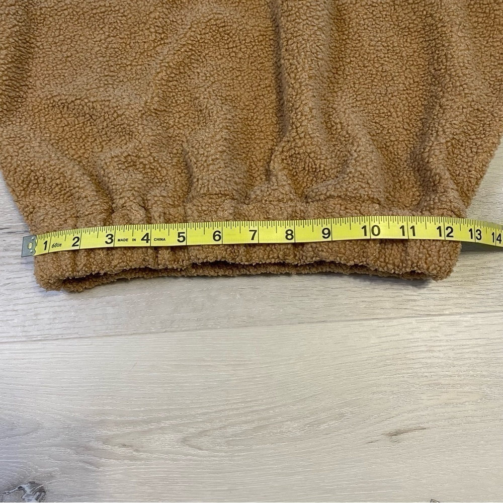 Cropped Half Zip Teddy Sherpa, Tan/Ivory, Size Medium - Picture 6 of 8